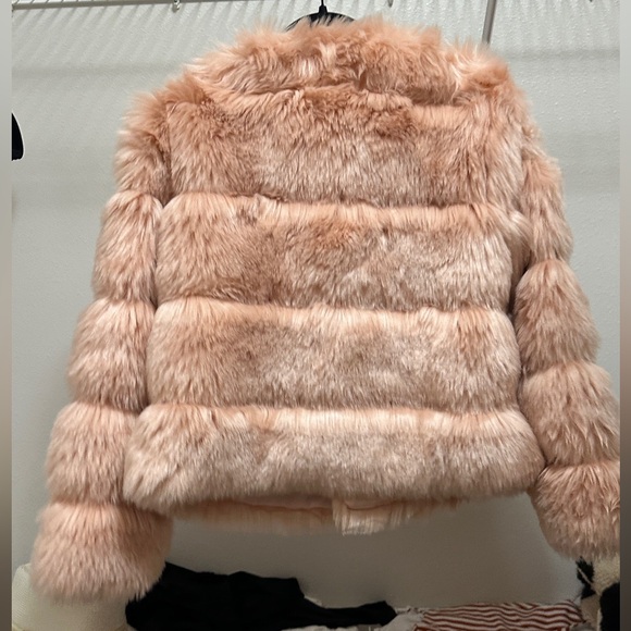 Pink faux fur coat M euc - Picture 4 of 7